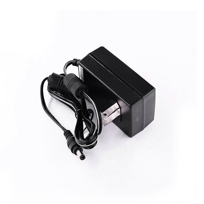 GST36U24-P1J MEANWELL 36W 24VDC 1,5A 115/230VAC AC-DC Betrouwbare Groene Industriële Adapter