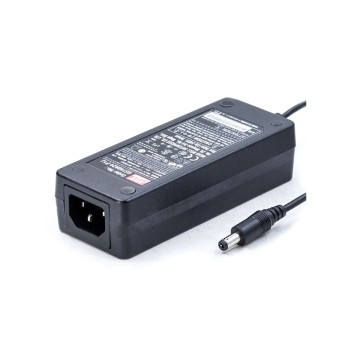 GST40A24-P1J MEANWELL 40W 24VDC 1,67A 115/230VAC AC-DC Betrouwbare Groene Industriële Adapter